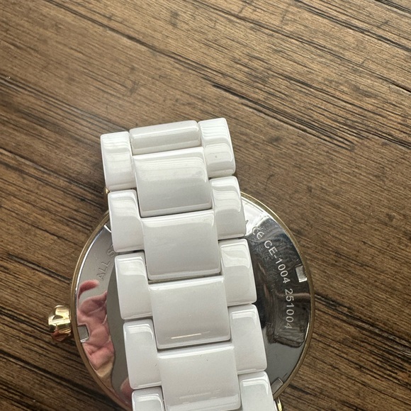 Fossil Watch - Picture 4 of 6